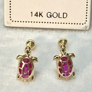 Solid Yellow Gold 14 Karat Ocean Turtle Ruby Cz Stud 5x10 mm Earring